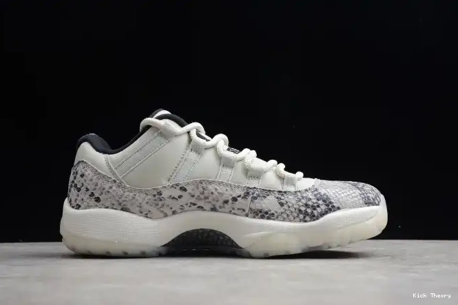 Kick Theory Light Low Bone Air 11 Jordan SE CD6846-002 Snake 0619